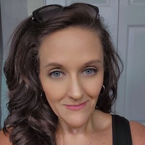 Meet your Posher, Cindi